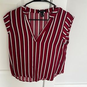 Women’s stripped v neck shirt. Size S